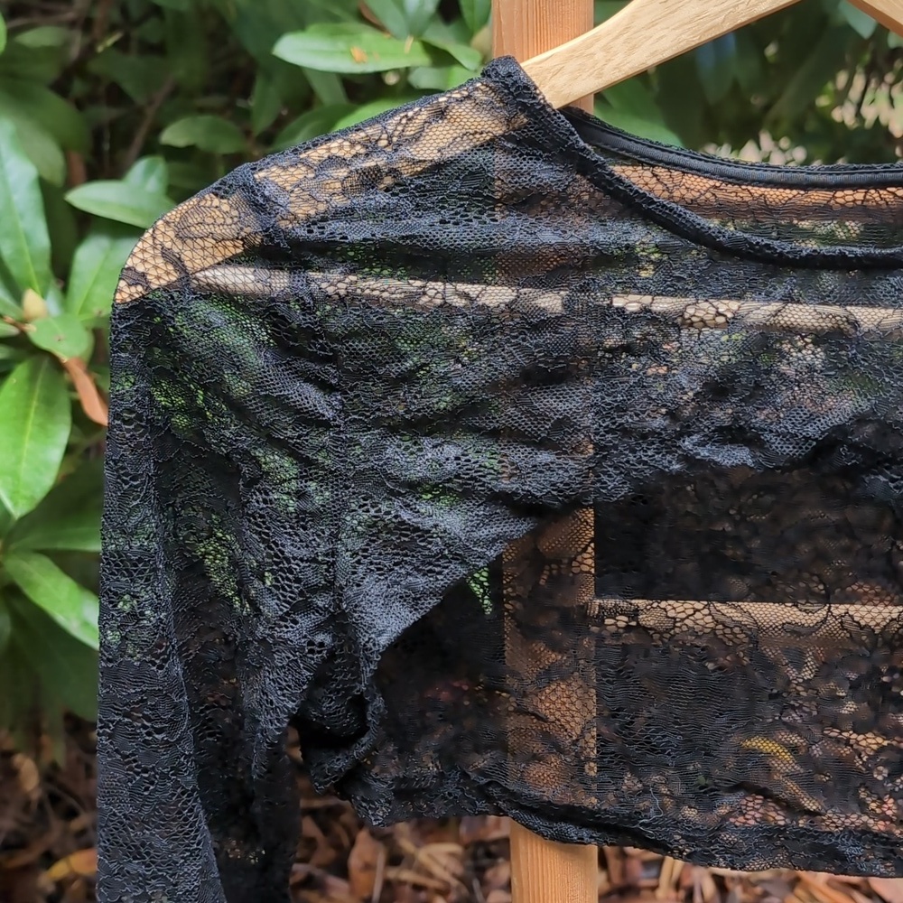 Lace Bolerco In Black By Shein Size Large - Picture 2 of 3
